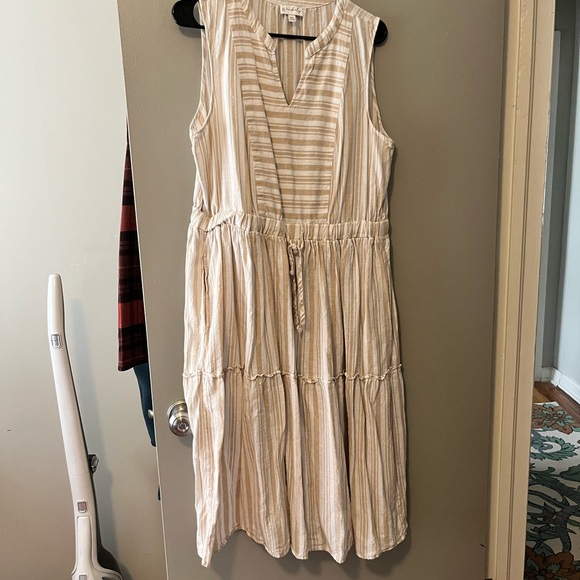 Wonderly Dresses & Skirts - Wonderly Beige and White Striped Midi Dress